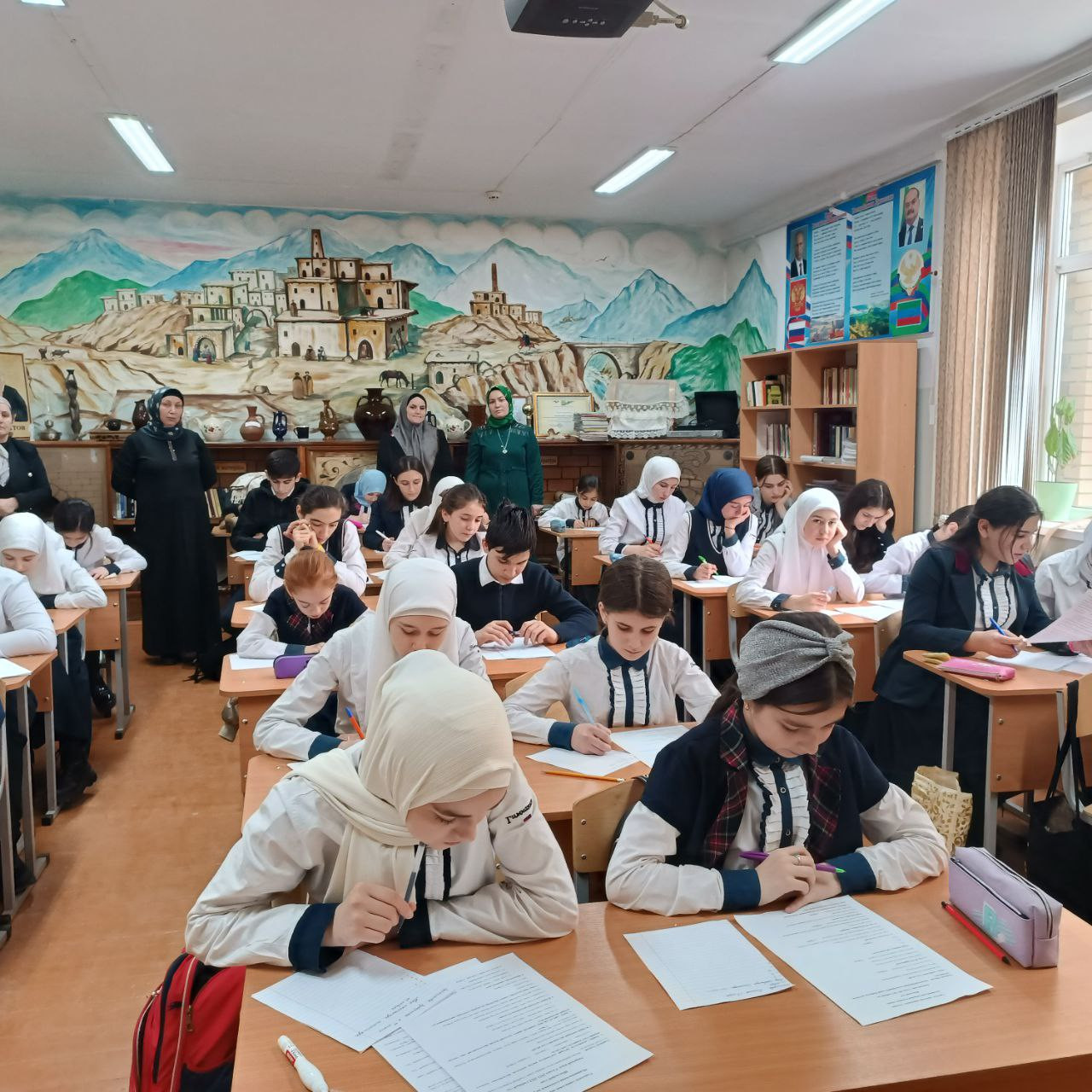 26 января в Гимназии 3 прошла олимпиада по родному( аварском у) языку среди 5- 11 классов.